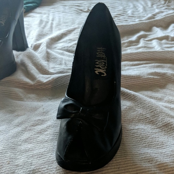 Hot Topic Heels - Picture 3 of 3